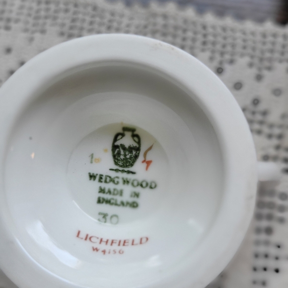 Wedgwood Lichfield England Bone China Covered Sugar & Creamer - Picture 3 of 10